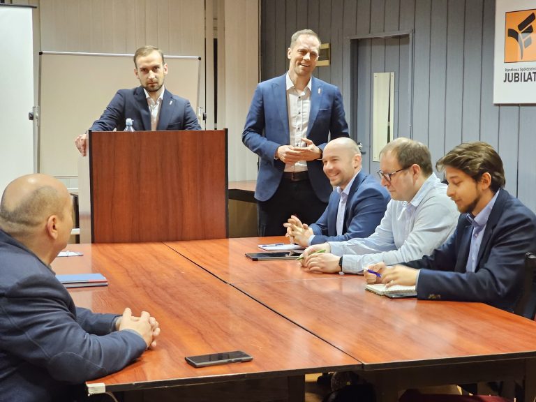 „Mieszkanie prawem czy towarem” - debata oksfordzka